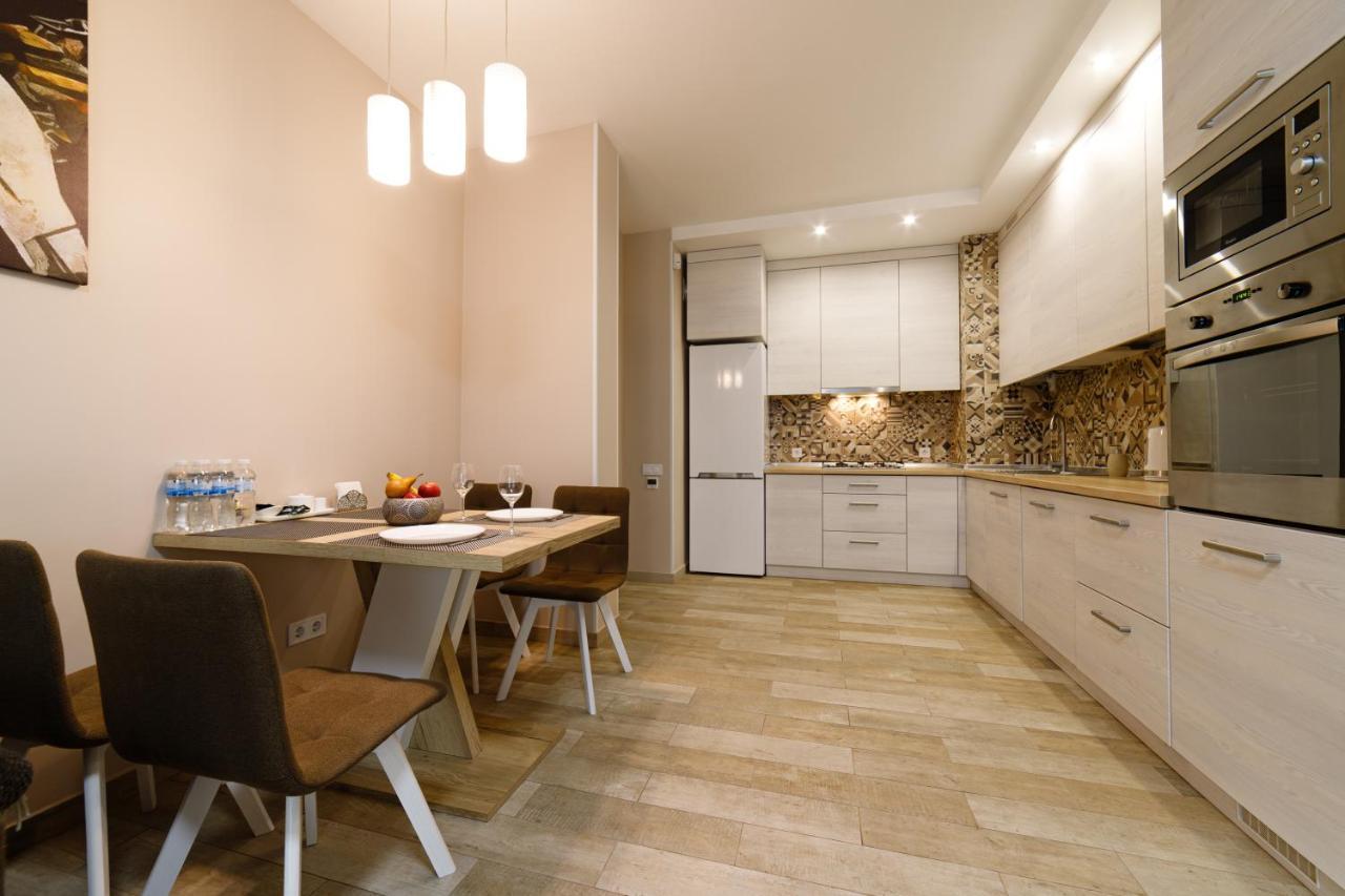 New Chornovola Apartment Lvov Exteriér fotografie